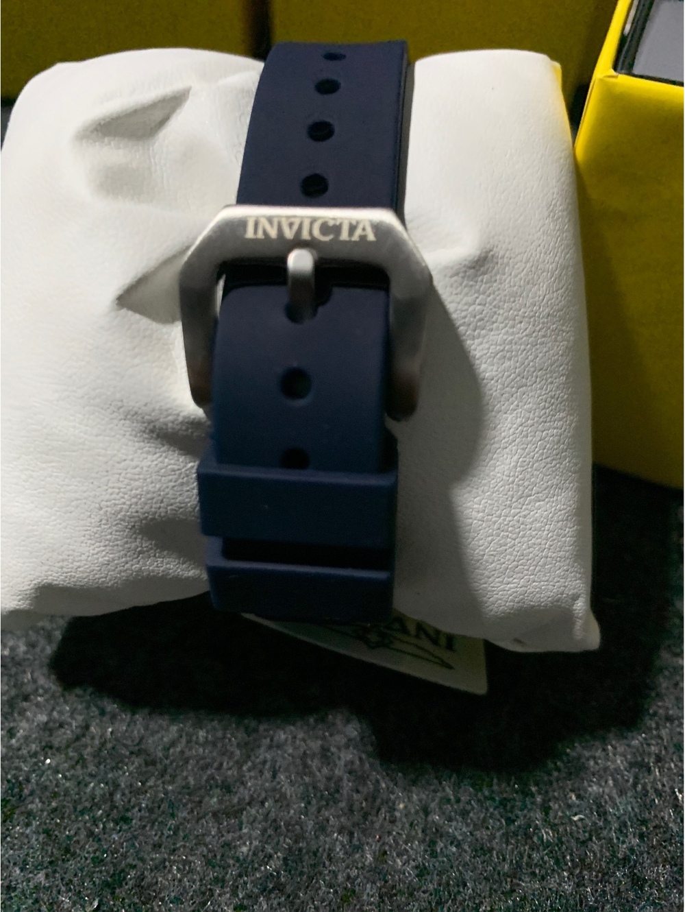 Invicta Racing quartz watch - Picture 2 of 5